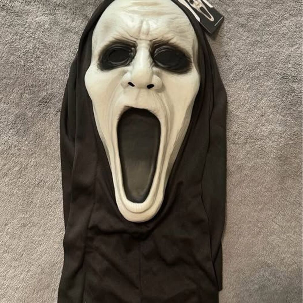 NEW Silent Screamer Ghost Face Mask Halloween Costume Mask